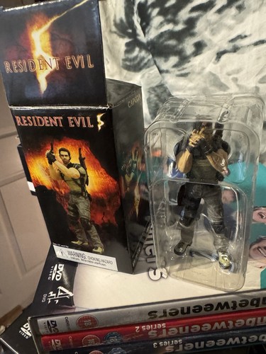 Chris redfield promo figure - promo,