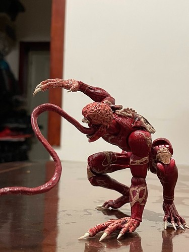 Scale resident evil 2 - resident,