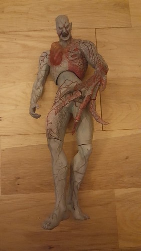 Neca resident evil tyrant - evil,
