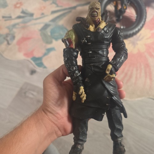 Resident evil nemesis - evil, 3