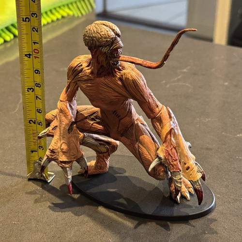Resident evil licker neca - evil,